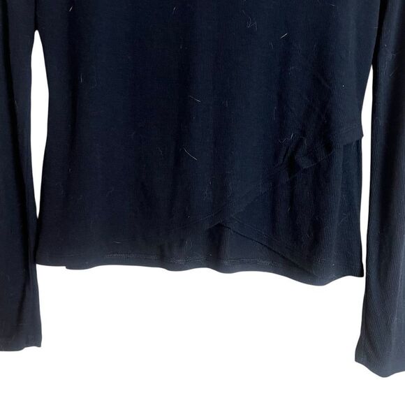 3 for $30! Gap fit black long sleeve ribbed shirt - Picture 4 of 6